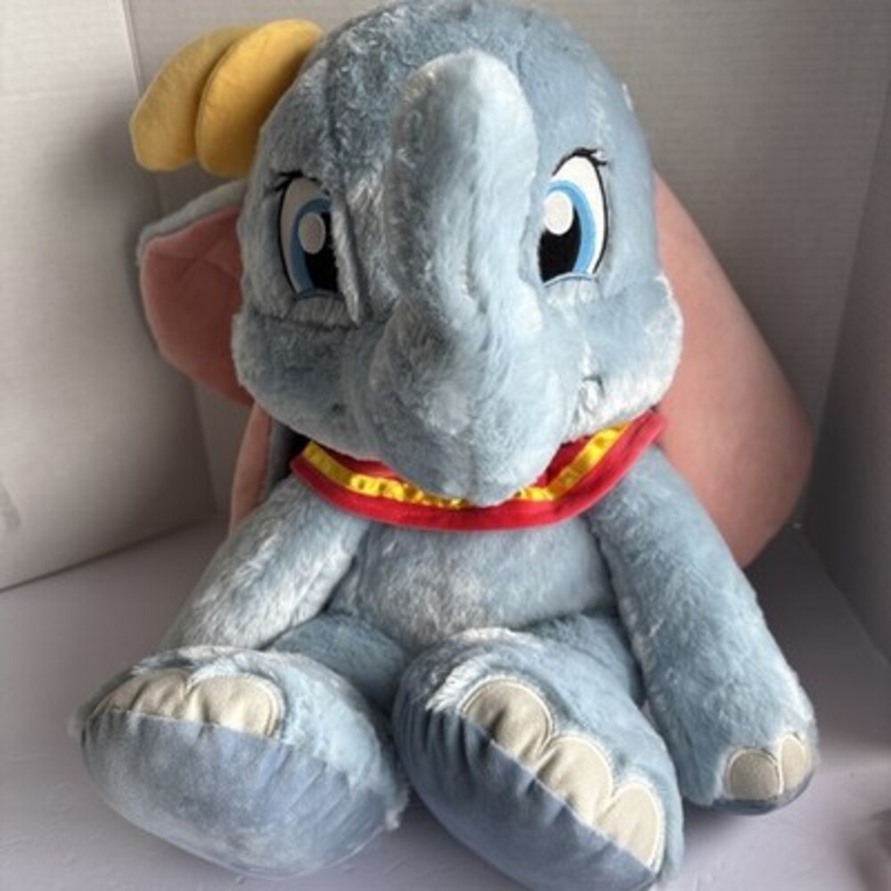 Dumbo Disney Parks Stuffed Animal Soft 14” Authentic Brand New